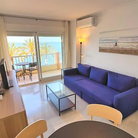 Diana 206. Completely Renovated On The Beachfront. * 马尔韦利亚