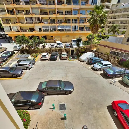 Apartment Diana 206. Completely Renovated On The Beachfront.