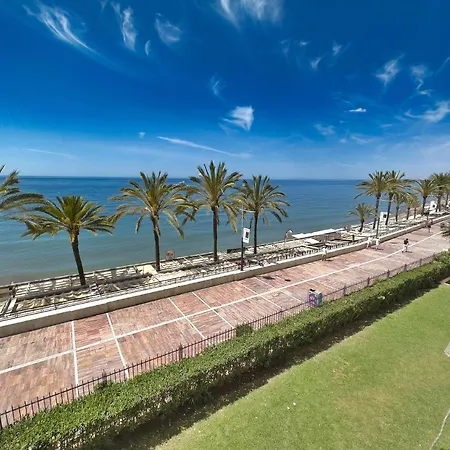 Apartment Diana 206. Completely Renovated On The Beachfront. *