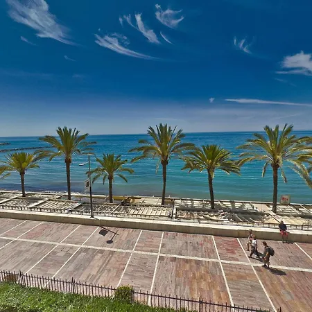 Apartment Diana 206. Completely Renovated On The Beachfront.