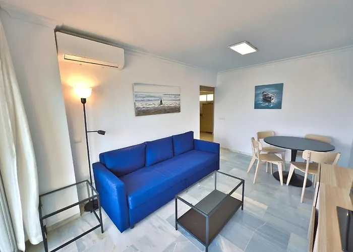 Diana 206. Completely Renovated On The Beachfront. Apartament Marbella