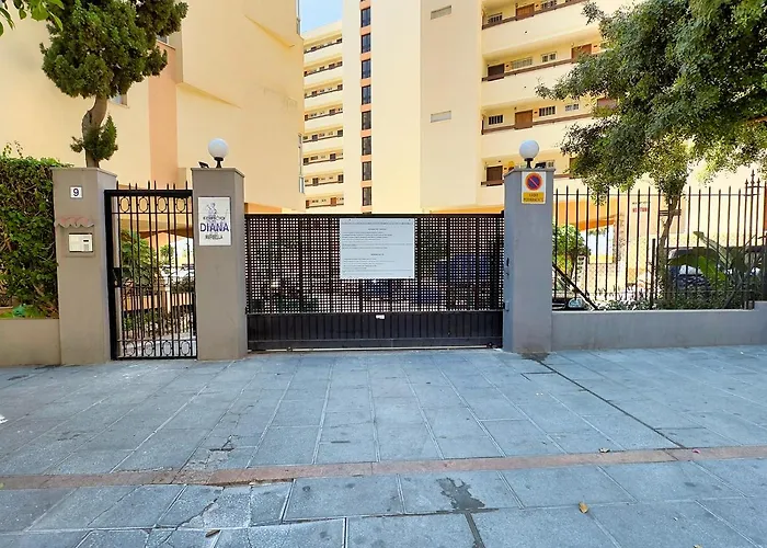 Diana 206. Completely Renovated On The Beachfront. *