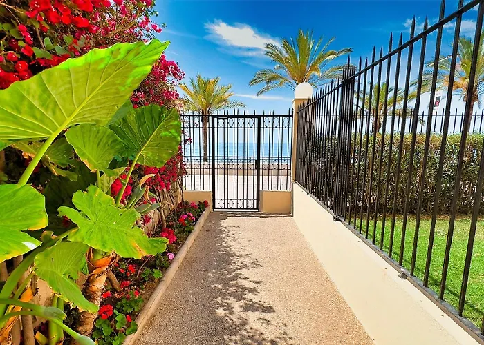 Appartement Diana 206. Completely Renovated On The Beachfront. Marbellac