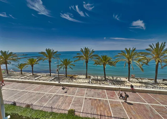 Apartament Diana 206. Completely Renovated On The Beachfront.